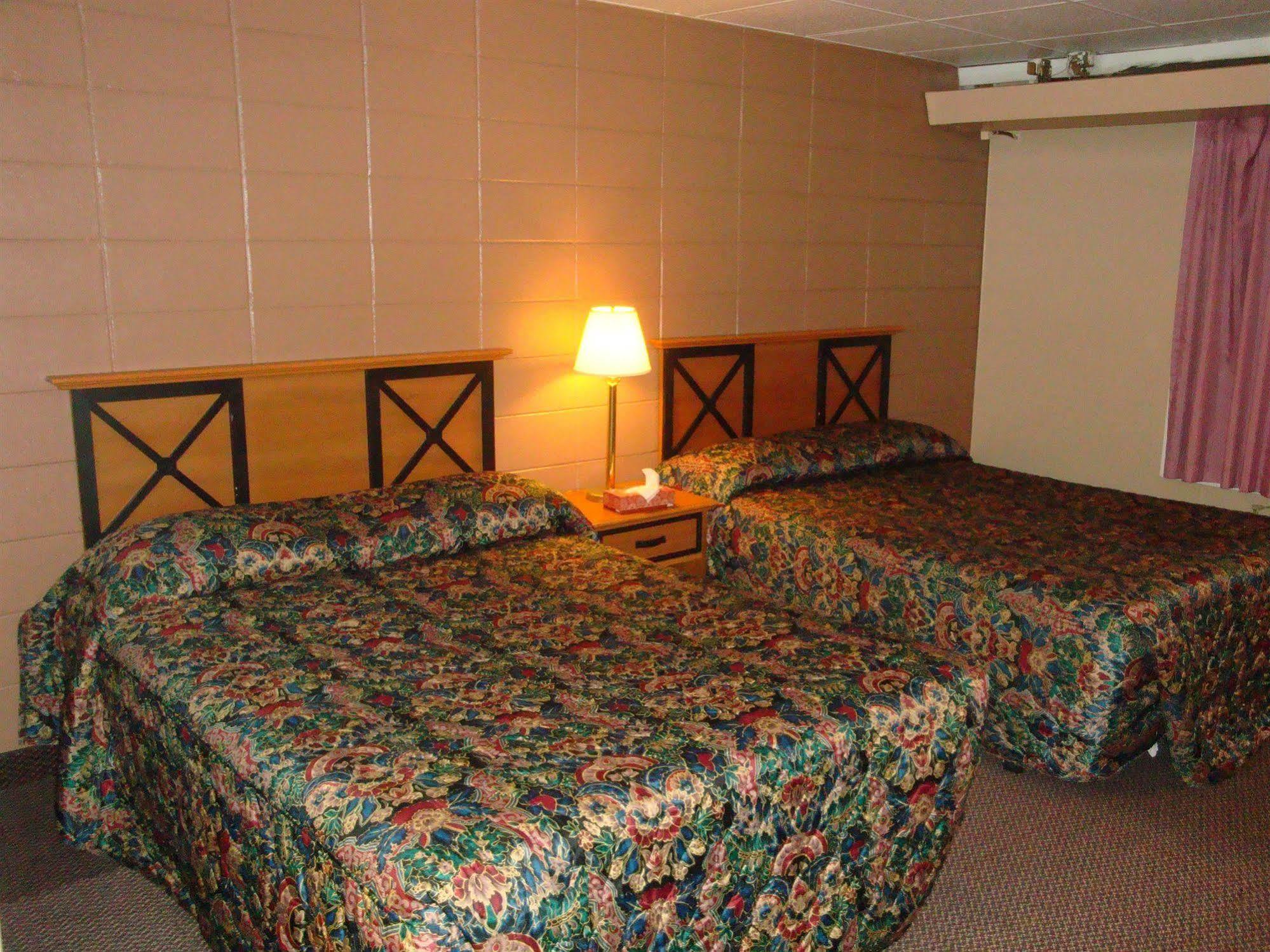Economy Inn Γκριν Μπέι Εξωτερικό φωτογραφία